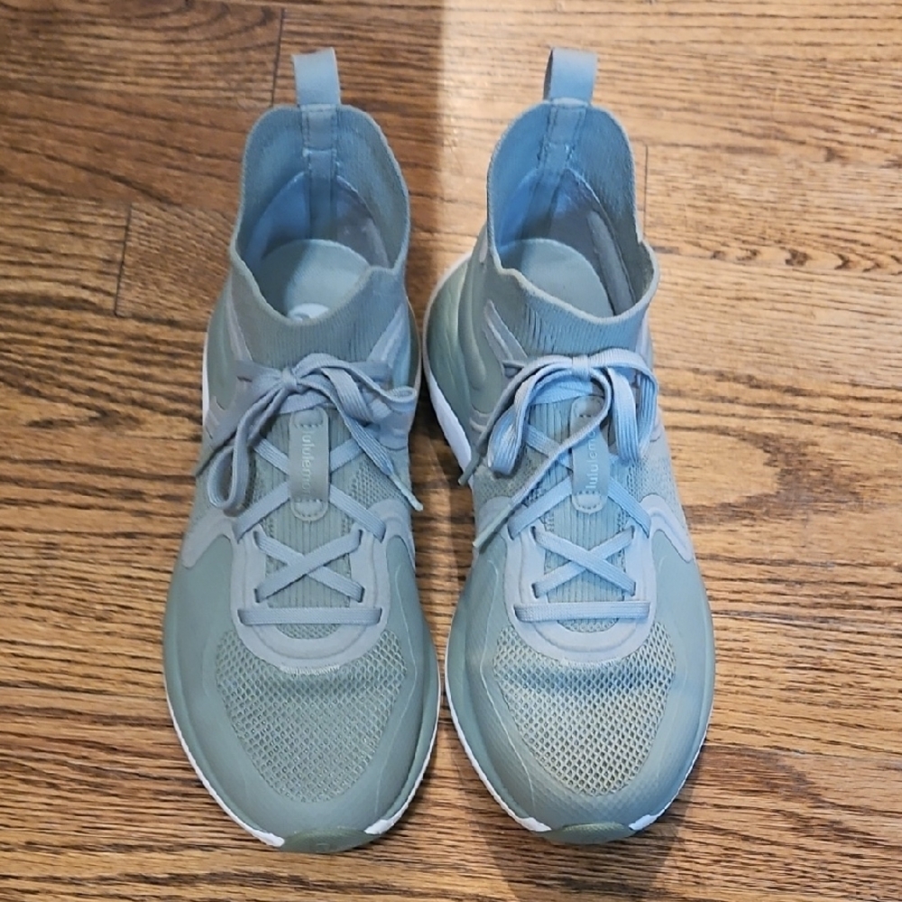 Lululemon Women's Chsrgefeel Mid 2 Size 7